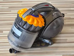 Dyson DC33C neue , beutelloser staubsauger mit Zubehör  , OVP  Bild 2