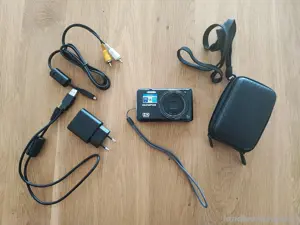 Olympus - D715 Digital Camera