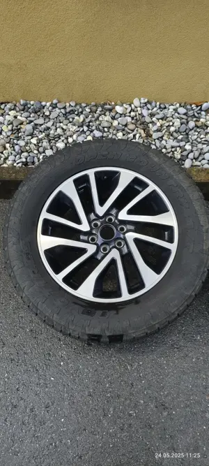 Alufelgen mit Reifen für Nissan Navara NP300 Bild 2