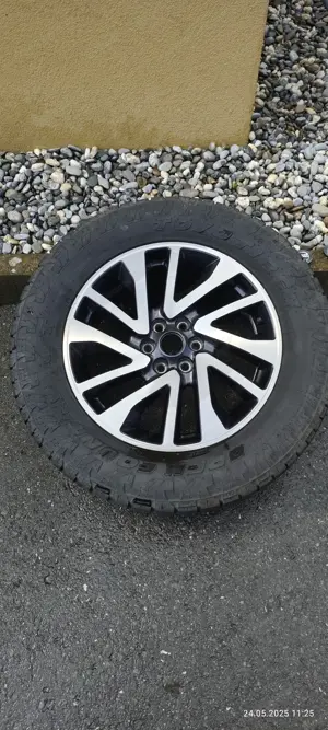 Alufelgen mit Reifen für Nissan Navara NP300 Bild 4