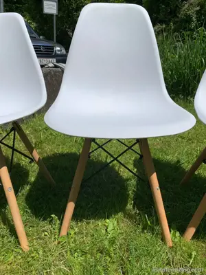 4 bequeme Stühle Bild 3