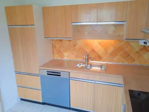 hofseitige 3 Zimmer-Wohnung in zentraler Lage nahe U1 Bild 2