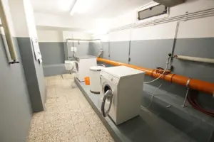 hofseitige 3 Zimmer-Wohnung in zentraler Lage nahe U1 Bild 11