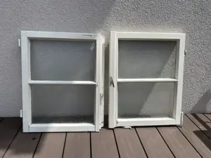 2 alte Fenster z.B. als Deko