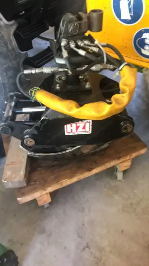 Hzi Holzzange mit rotator 