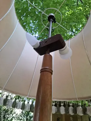 Stehlampe Vintage mit Eichenholzgestell  Bild 2