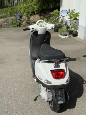 Piaggio Vespa LX 50 Bild 3