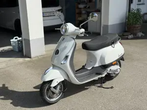 Piaggio Vespa LX 50 Bild 2