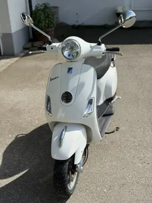 Piaggio Vespa LX 50