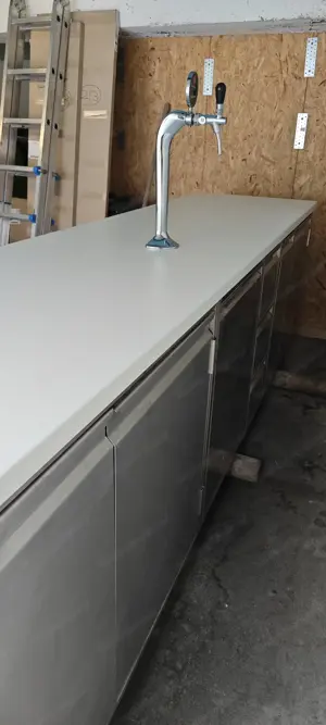 Bar mit Zapfhahn  Bild 2