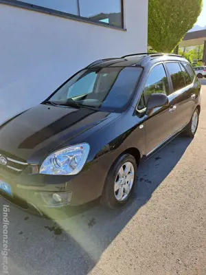 Auto Kia Carens 