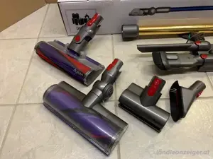 Dyson V10 absolute Gold 3 Bürsten und filter neue , OVP inkluse  Bild 3