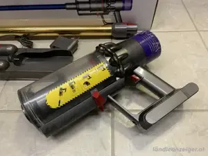 Dyson V10 absolute Gold 3 Bürsten und filter neue , OVP inkluse  Bild 2