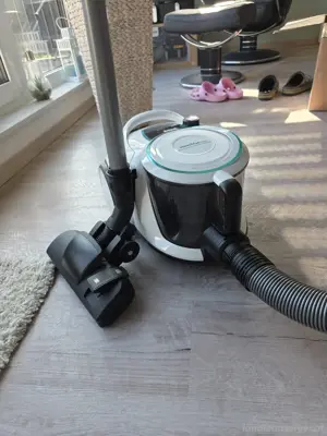 Bosch serie 6 BGC41 HYG . Boden- staubsauger weib mit zubehör