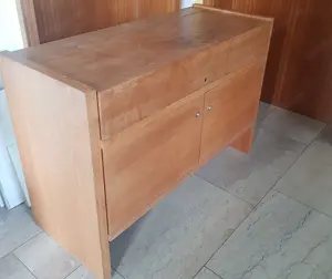 Sekretär aus Vollholz mit aufklappbarem Deckel, 2 Türen und 4 Fächern Bild 3