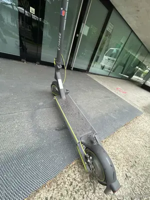 E-Scooter mit 1000 Watt Top Zustand,nur 450 Km gelaufen Bild 3