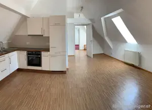 2,5 Zimmer Wohnung zu vermieten Bild 2