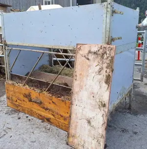 Heuraufe Kälber Schafe Bild 2