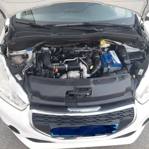 Peugeot 208 Sehr guter Zustand  Bild 7