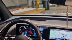 Mercedes-Benz EQC Bild 18