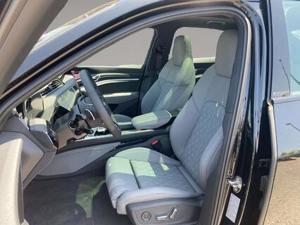 Audi SQ8 Bild 9