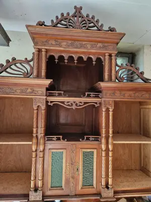 Alter 2 teiliger Schrank
