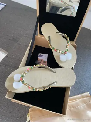 Uzurii Flip Flops
