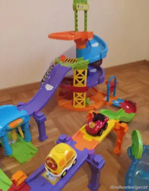 Tut Tut Parkhaus, Flughafen, Erweiterung Bild 2
