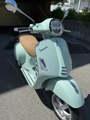 Vespa GTS 300 ABS Bild 3