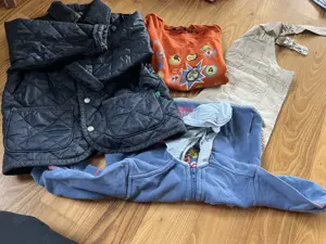 Kinderkleidung ab ca Gr. 104 Buben