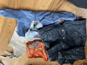 Kinderkleidung ab ca Gr. 104 Buben
