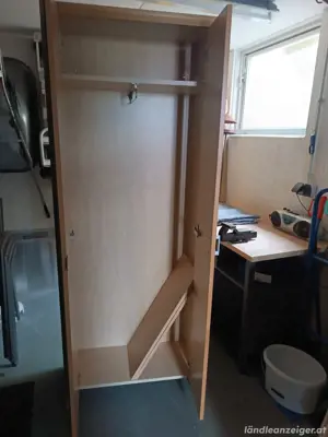 Kleiderschrank  Bild 5