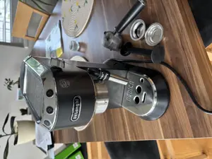 DeLonghi Siebträger Kaffeemaschine - inkl. elektr. Kaffeebohnenmühle