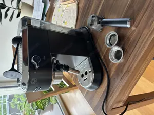 DeLonghi Siebträger Kaffeemaschine - inkl. elektr. Kaffeebohnenmühle Bild 3