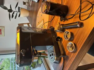 DeLonghi Siebträger Kaffeemaschine - inkl. elektr. Kaffeebohnenmühle Bild 2