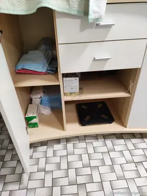 Wickelkommode von Paidi sehr stabil Breite 114 Höhe 103 Tiefe 62 auf 77 erweiterbar   Bild 2