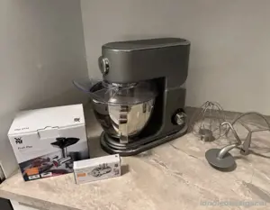 WMF Küchenmaschine Profi Plus mit  Fleischwolf+Spritzgebäckvorsatz 