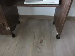 Nähmaschinentisch mit Rollen Bild 4