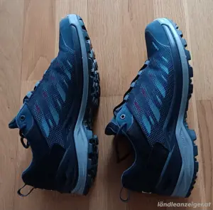 Wanderschuhe LOWA