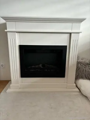 Elektrokamin mit Flammeneffekt