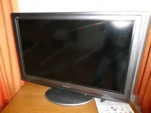 Panasonic Flachbildfernseher mit 80 cm