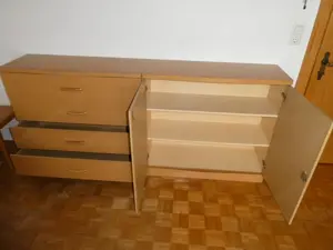 Schlafzimmer bestehend aus Bild 3