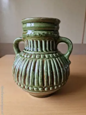 Grüne Vase