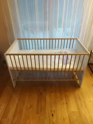 Gitterbett + Matratze