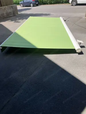 Markise grün elektrisch 