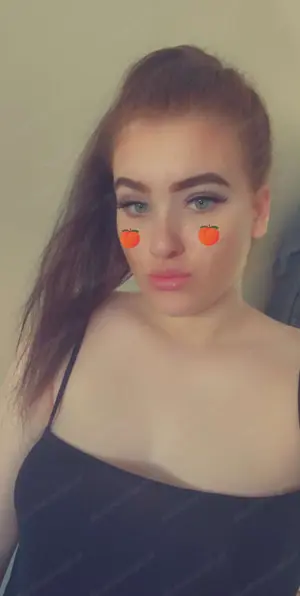 Lana, 21, echte Einblicke