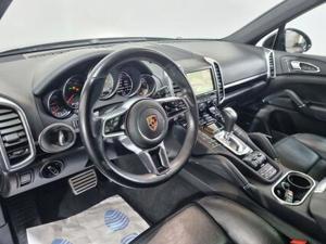 Porsche Cayenne Bild 6