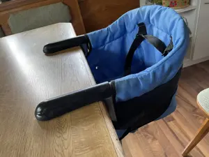 Baby-Kindersitz für Tisch
