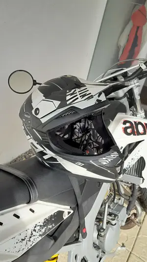 Moped Aprilia SX50 Bild 5