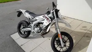 Moped Aprilia SX50 Bild 2